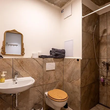Apartamento Brand New #17 Near Center With Free Street Parking *