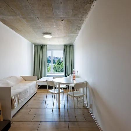 Brand New #17 Near Center With Free Street Parking * Prága